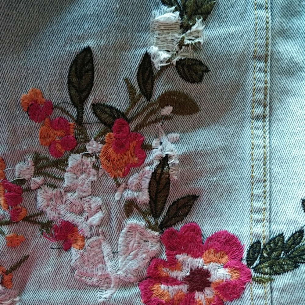 Distressed Denim Jacket - Picture 4 of 5